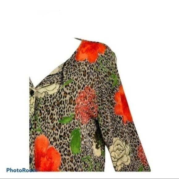 VINTAGE - THE TRAVEL COLLECTION Floral Slinky Top - Picture 4 of 10